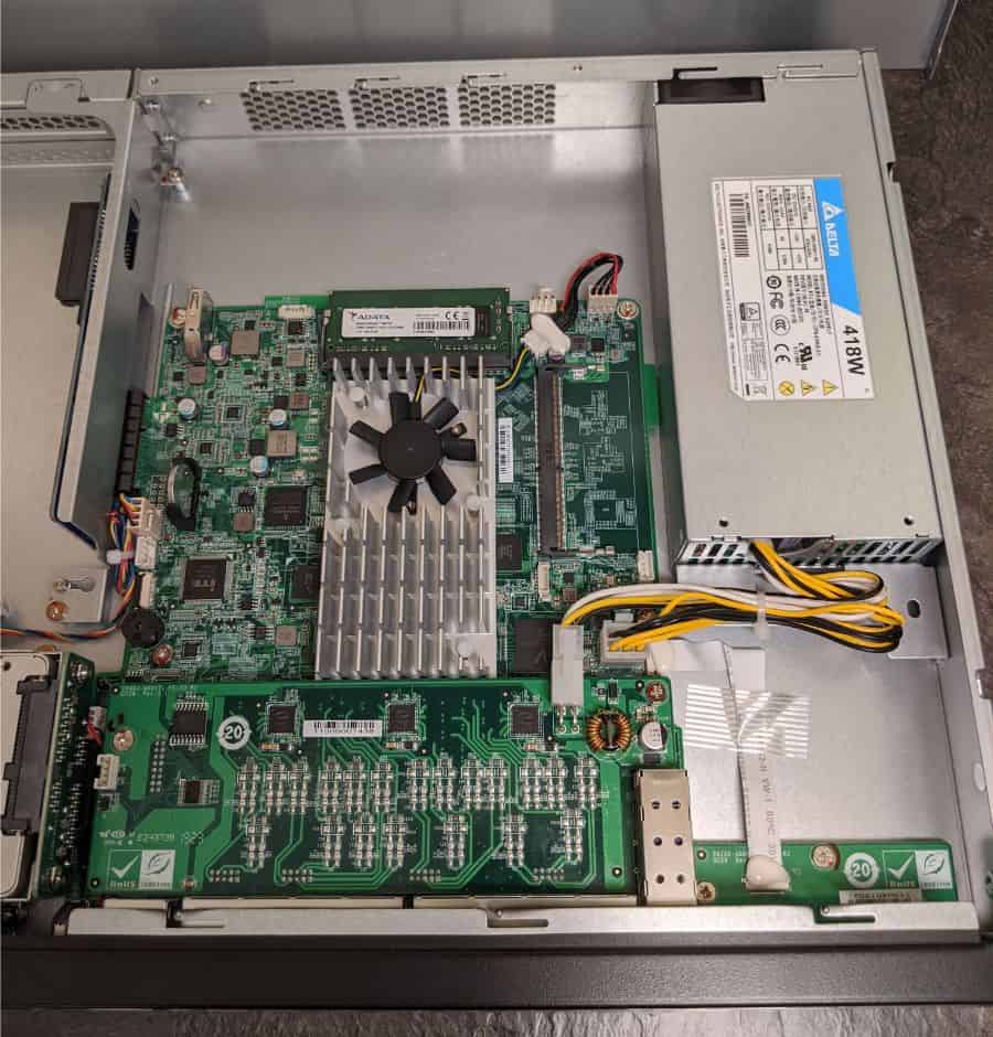 QNAP QGD 1600P Photos 22 QNAP QGD-1600P Review