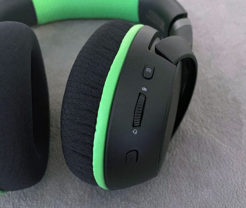 Razer Kaira Pro for Xbox Wireless Headset Review 8 razer kaira pro review6 Razer Kaira Pro for Xbox Wireless Headset Review