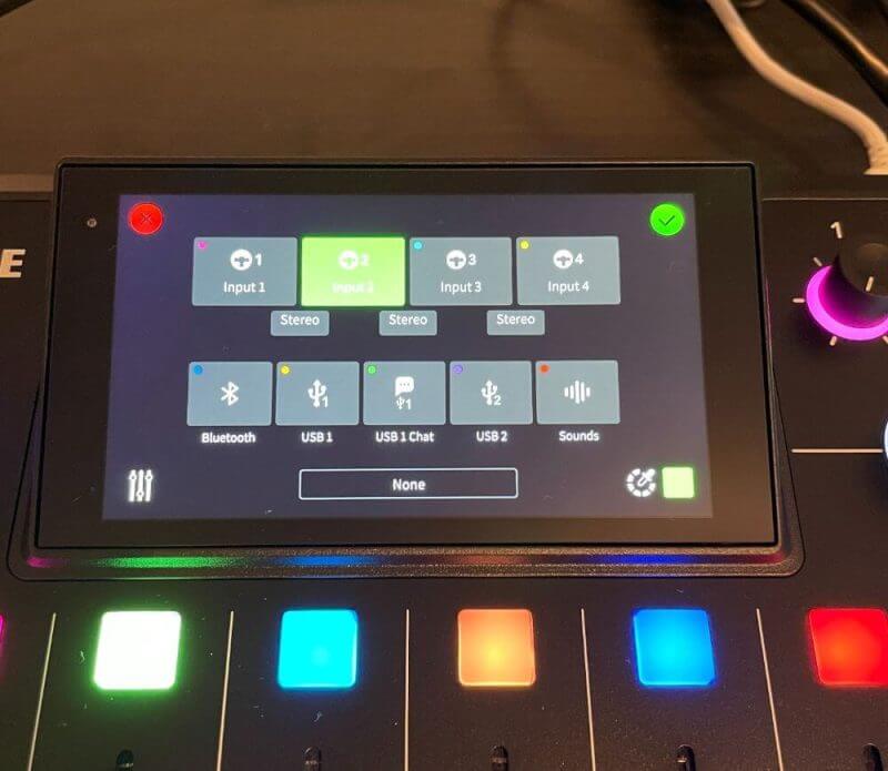 RODE RODECaster Pro II Review 26 Rode Rodecaster Pro 2 Display10 RODE RODECaster Pro II Review