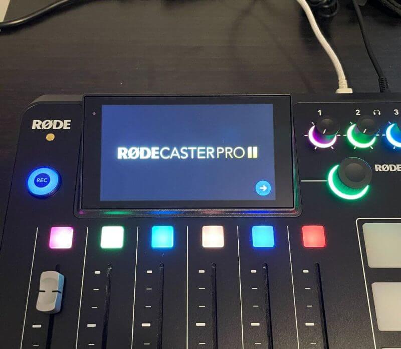 RODE RODECaster Pro II Review 17 Rode Rodecaster Pro 2 Display2 RODE RODECaster Pro II Review
