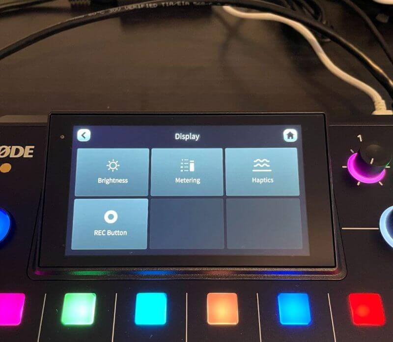 RODE RODECaster Pro II Review 42 Rode Rodecaster Pro 2 Display26 RODE RODECaster Pro II Review