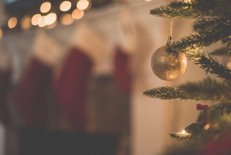 spons8nov1 23 7 Christmas-themed Movies to Watch on Netflix  