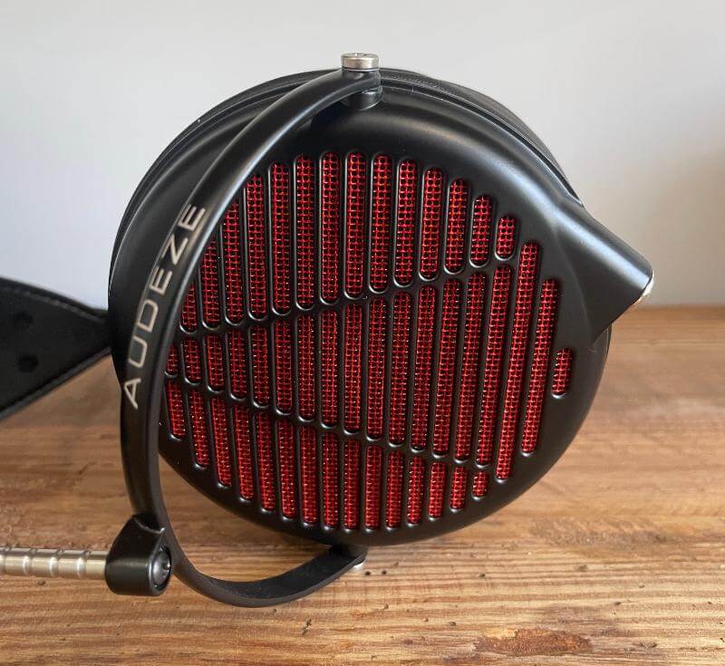 Audeze LCD-GX Review - An Audiophile Gaming Headset For Gamers That Want The Best Audio Quality 6 audeze lcd gx review7 Audeze LCD-GX Review - An Audiophile Gaming Headset For Gamers That Want The Best Audio Quality