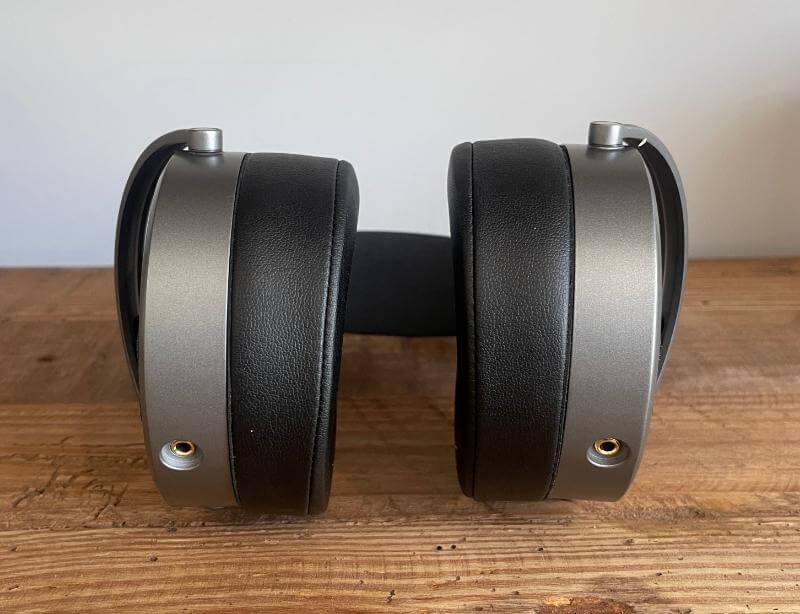 Audeze MM-100 Review - Affordable Headphones That Offer Premium Performance and Sound Quality 5 audeze mm100 review3 Audeze MM-100 Review - Affordable Headphones That Offer Premium Performance and Sound Quality