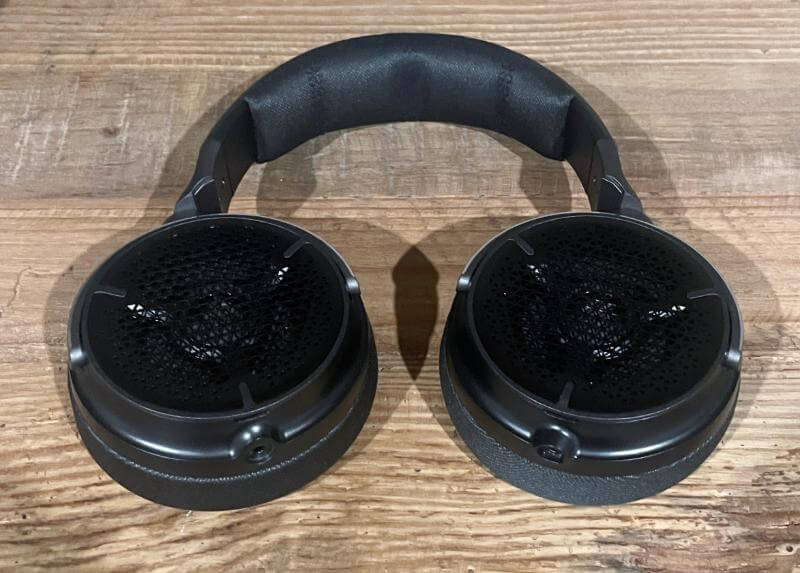 Corsair Virtuoso Pro Review - Elevate Your Gaming with Premium Sound Quality 5 corsair virtuoso pro review4 Corsair Virtuoso Pro Review - Elevate Your Gaming with Premium Sound Quality