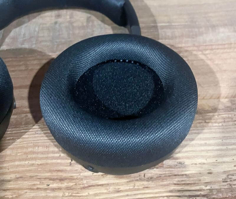 Corsair Virtuoso Pro Review - Elevate Your Gaming with Premium Sound Quality 10 corsair virtuoso pro review6 Corsair Virtuoso Pro Review - Elevate Your Gaming with Premium Sound Quality