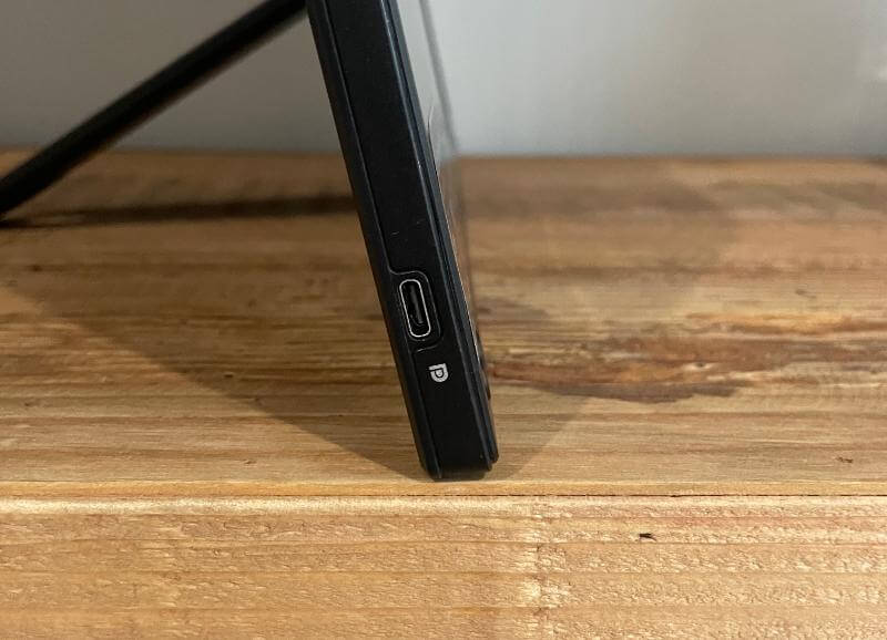 ASUS ZenScreen MB166CR Review - Lightweight and Portable Monitor 9 asus mb166cr review8 ASUS ZenScreen MB166CR Review - Lightweight and Portable Monitor