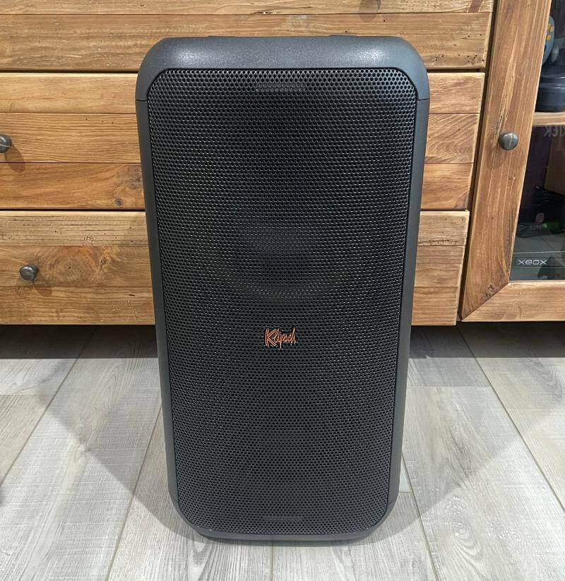 Klipsch Gig XXL Party Speaker Review - Improve Your Parties With Room Filling Music 3 klipsch giga xxl review2 Klipsch Gig XXL Party Speaker Review - Improve Your Parties With Room Filling Music