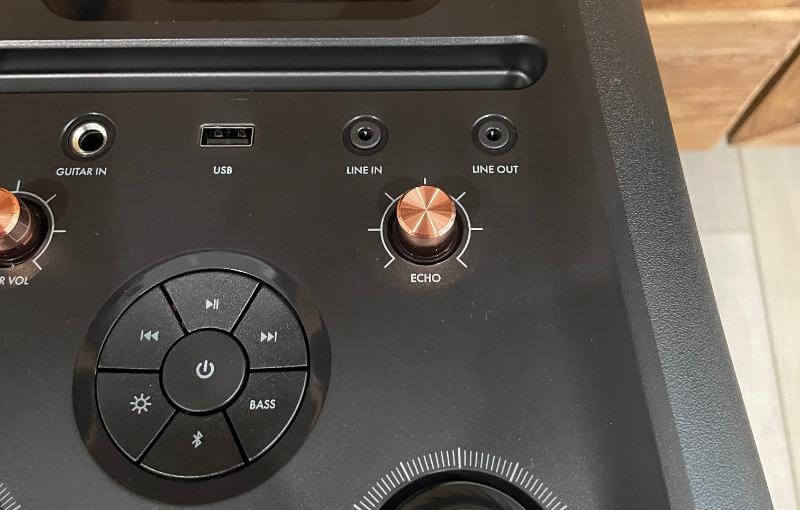 Klipsch Gig XXL Party Speaker Review - Improve Your Parties With Room Filling Music 7 klipsch giga xxl review6 Klipsch Gig XXL Party Speaker Review - Improve Your Parties With Room Filling Music