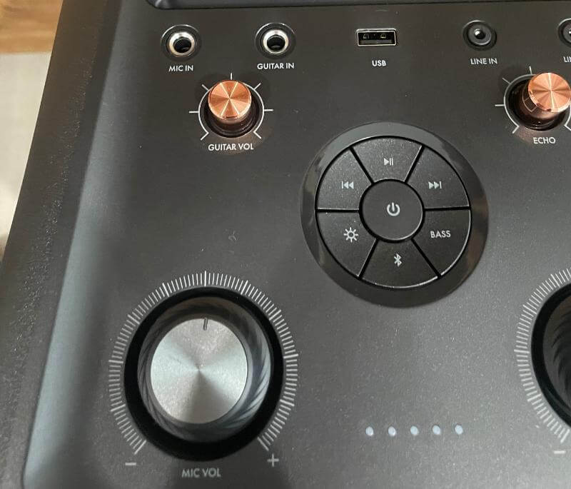 Klipsch Gig XXL Party Speaker Review - Improve Your Parties With Room Filling Music 8 klipsch giga xxl review8 Klipsch Gig XXL Party Speaker Review - Improve Your Parties With Room Filling Music