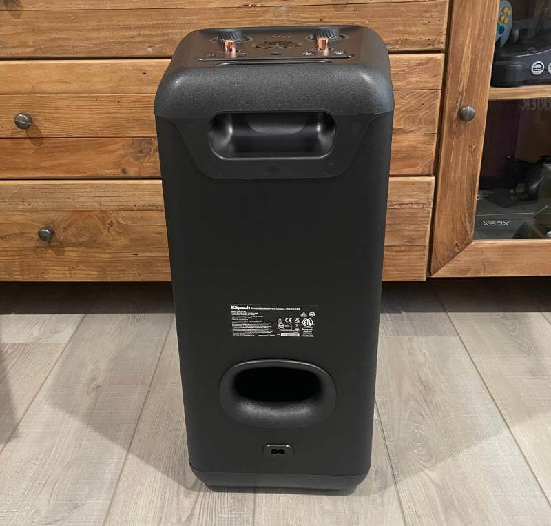 Klipsch Gig XXL Party Speaker Review - Improve Your Parties With Room Filling Music 10 klipsch giga xxl review9 Klipsch Gig XXL Party Speaker Review - Improve Your Parties With Room Filling Music
