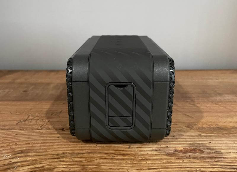 Klipsch Nashville Bluetooth Speaker Review - Portable Audio Without Sacrificing Quality 6 klipsch nashville review2 Klipsch Nashville Bluetooth Speaker Review - Portable Audio Without Sacrificing Quality