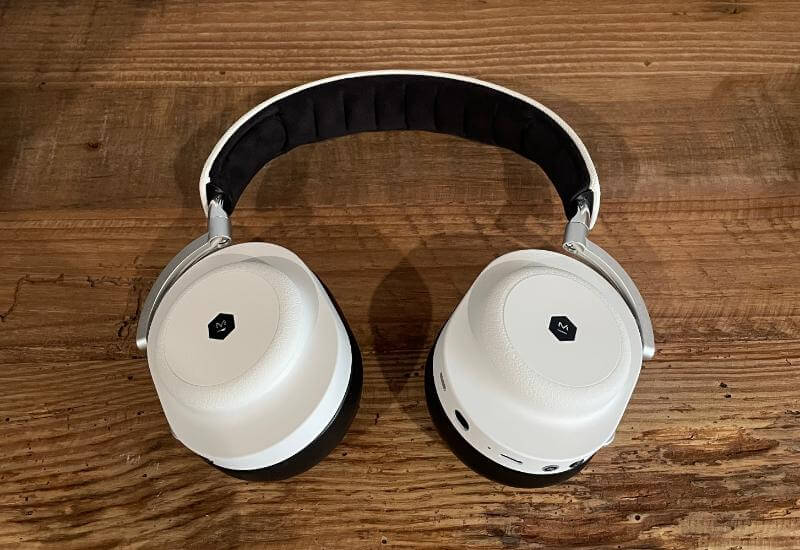 Master & Dynamic MG20 Review - Audiophile Quality Gaming Headset 3 master dynamic mg20 review1 Master & Dynamic MG20 Review - Audiophile Quality Gaming Headset