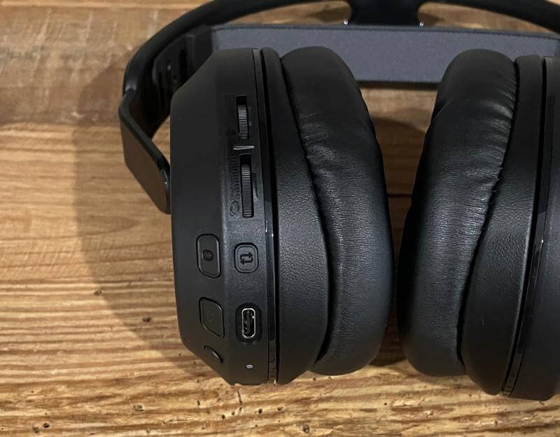 Turtle Beach Stealth 500 Review - Affordable Wireless Headphone Excellence 4 turtle beach stealth 500 review3 Turtle Beach Stealth 500 Review - Affordable Wireless Headphone Excellence