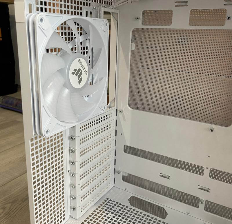 ASUS TUF Gaming GT302 ARGB Review - Sleek Design That Performs Great 14 asus tuf gt302 review13 ASUS TUF Gaming GT302 ARGB Review - Sleek Design That Performs Great