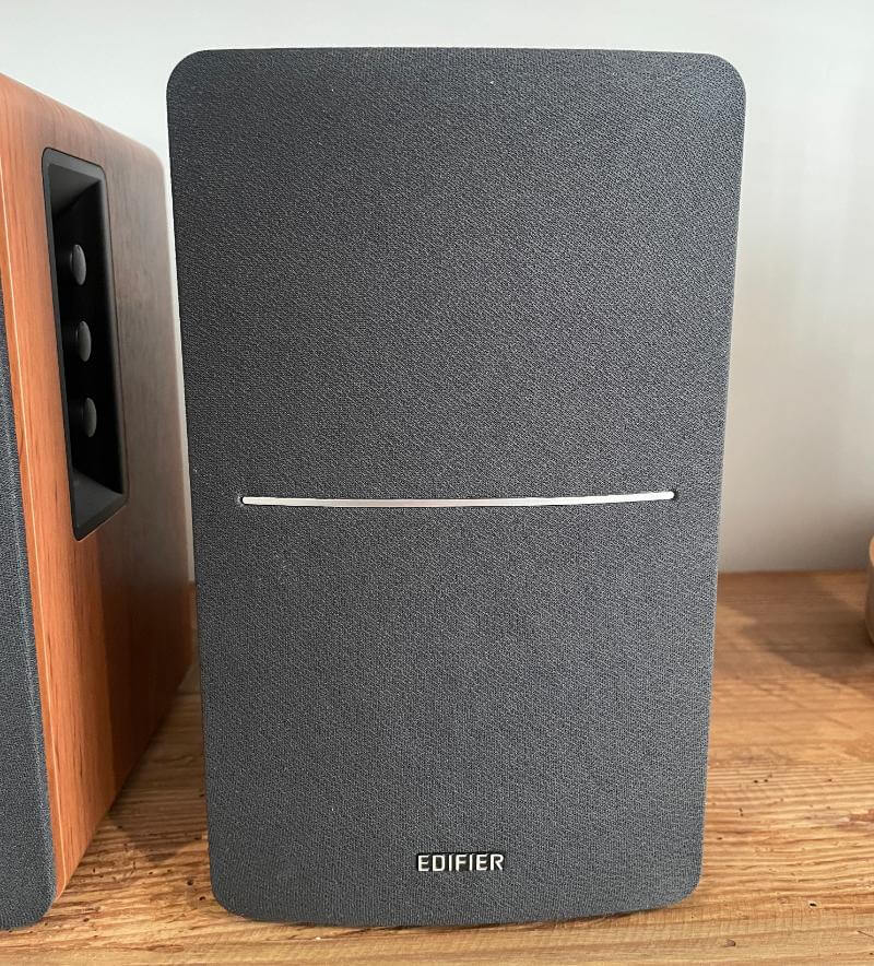 Edifier R1280DBs Review - Audiophile Quality Speakers at a Budget Price 3 edifier speakers review2 Edifier R1280DBs Review - Audiophile Quality Speakers at a Budget Price