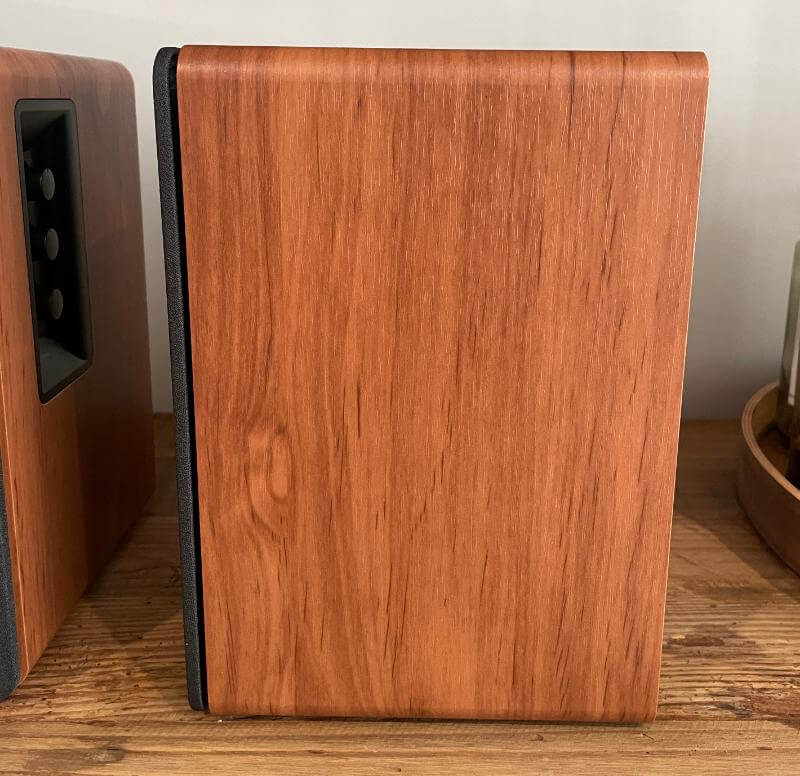 Edifier R1280DBs Review - Audiophile Quality Speakers at a Budget Price 4 edifier speakers review3 Edifier R1280DBs Review - Audiophile Quality Speakers at a Budget Price