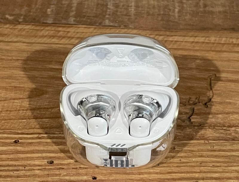 JBL Tune Flex Ghost Edition Review - A True AirPods Alternative 5 jbl tune flex ghost review5 JBL Tune Flex Ghost Edition Review - A True AirPods Alternative