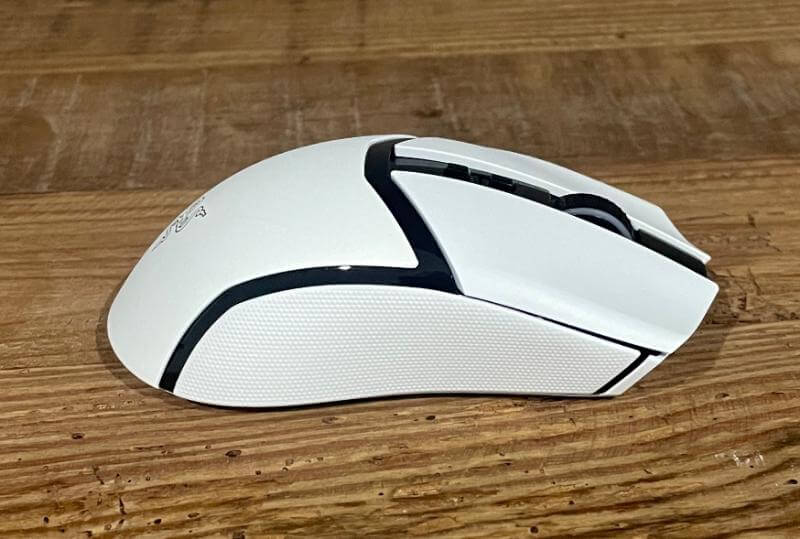 Razer Cobra Pro Review - One of the Best Gaming Mice in 2024 9 razer cobra pro review8 Razer Cobra Pro Review - One of the Best Gaming Mice in 2024