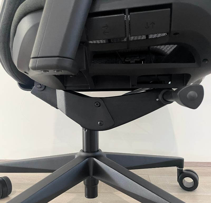 Fractal Design Refine Review - A Gaming Chair That's Actually Good! 13 fractal design refine review13 Fractal Design Refine Review - A Gaming Chair That's Actually Good!
