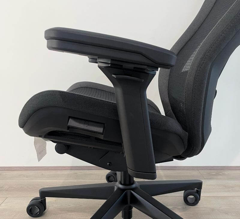 Fractal Design Refine Review - A Gaming Chair That's Actually Good! 24 fractal design refine review29 Fractal Design Refine Review - A Gaming Chair That's Actually Good!