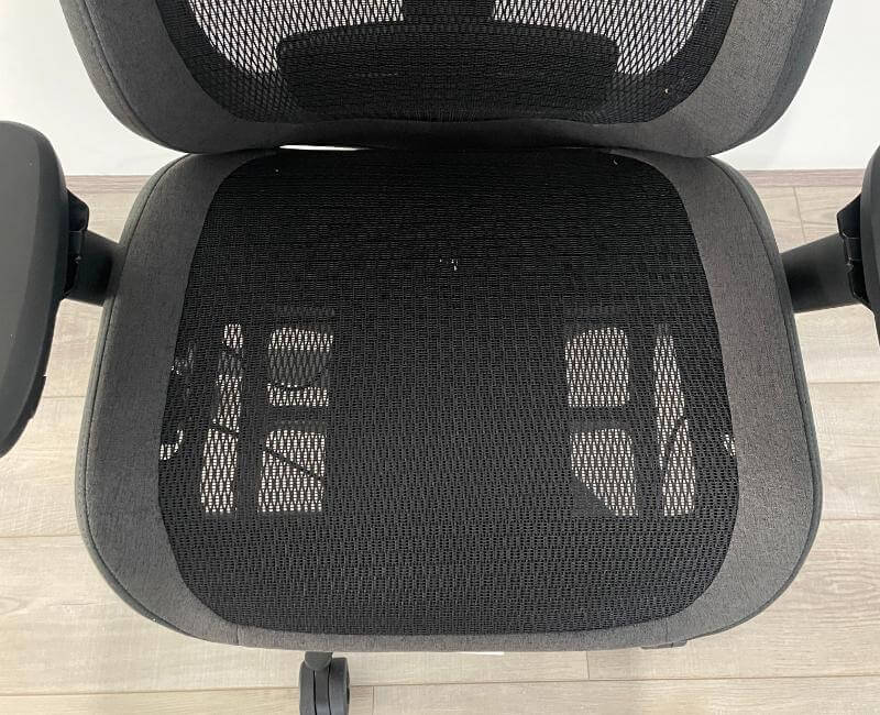 Fractal Design Refine Review - A Gaming Chair That's Actually Good! 3 fractal design refine review5 Fractal Design Refine Review - A Gaming Chair That's Actually Good!