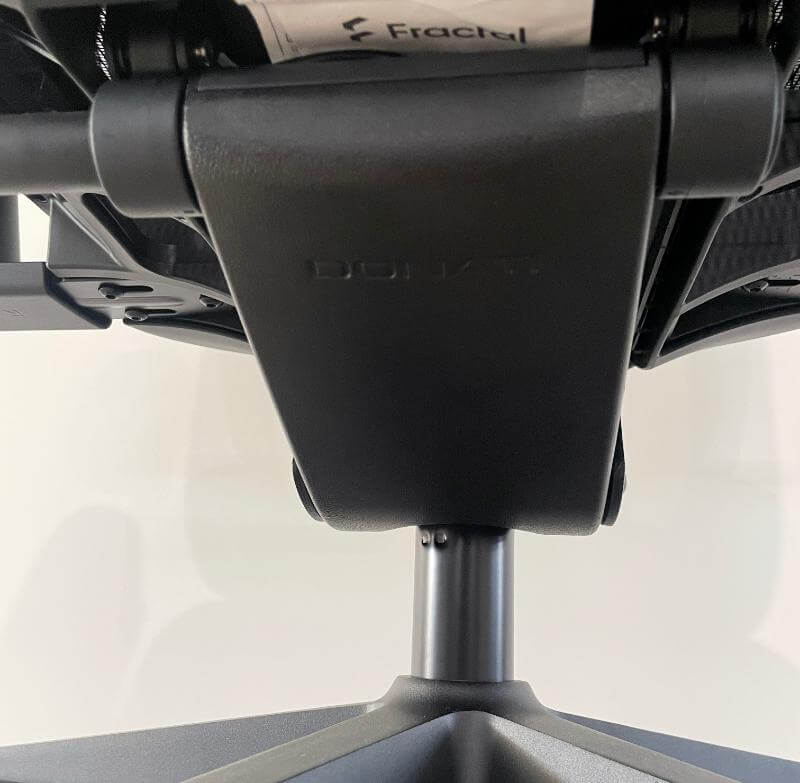 Fractal Design Refine Review - A Gaming Chair That's Actually Good! 7 fractal design refine review8 Fractal Design Refine Review - A Gaming Chair That's Actually Good!