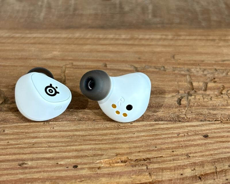 SteelSeries Arctis Gamebuds Review: The Ultimate All-in-One Earbuds for Gaming and Daily Use 11 SteelSeries Arctis Gamebuds Review2 SteelSeries Arctis Gamebuds Review: The Ultimate All-in-One Earbuds for Gaming and Daily Use