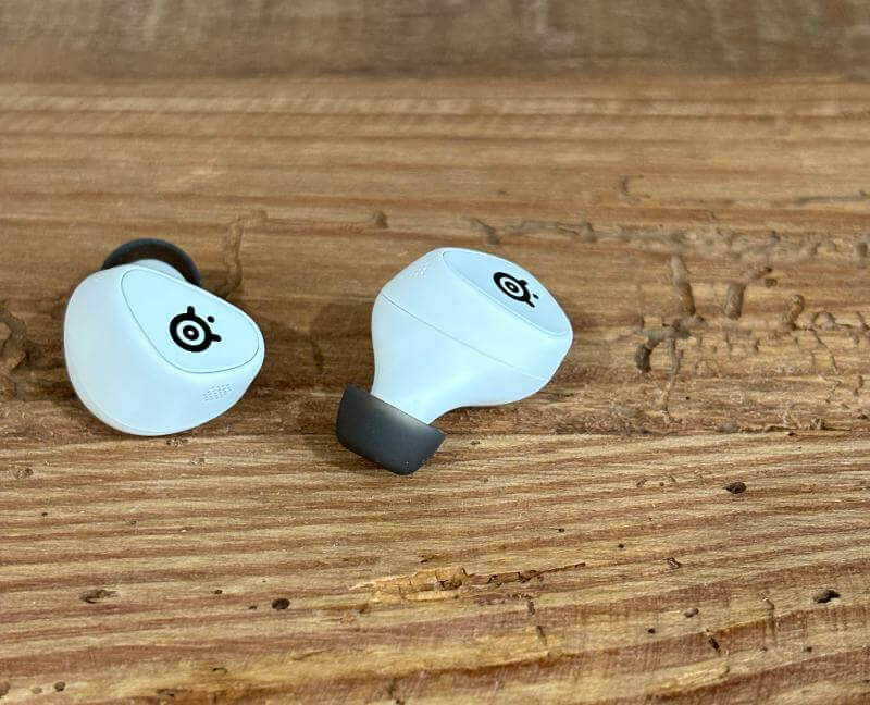 SteelSeries Arctis Gamebuds Review: The Ultimate All-in-One Earbuds for Gaming and Daily Use 8 SteelSeries Arctis Gamebuds Review3 SteelSeries Arctis Gamebuds Review: The Ultimate All-in-One Earbuds for Gaming and Daily Use