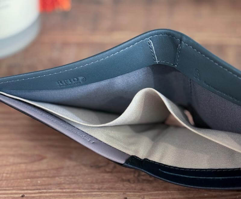 Bellroy Hide & Seek Wallet Review: A Perfect Blend of Style and Functionality 9 bellroy hide seek wallet review10 Bellroy Hide & Seek Wallet Review: A Perfect Blend of Style and Functionality