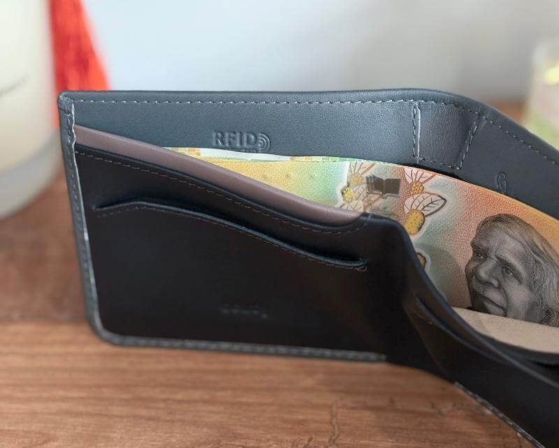 Bellroy Hide & Seek Wallet Review: A Perfect Blend of Style and Functionality 17 bellroy hide seek wallet review14 Bellroy Hide & Seek Wallet Review: A Perfect Blend of Style and Functionality