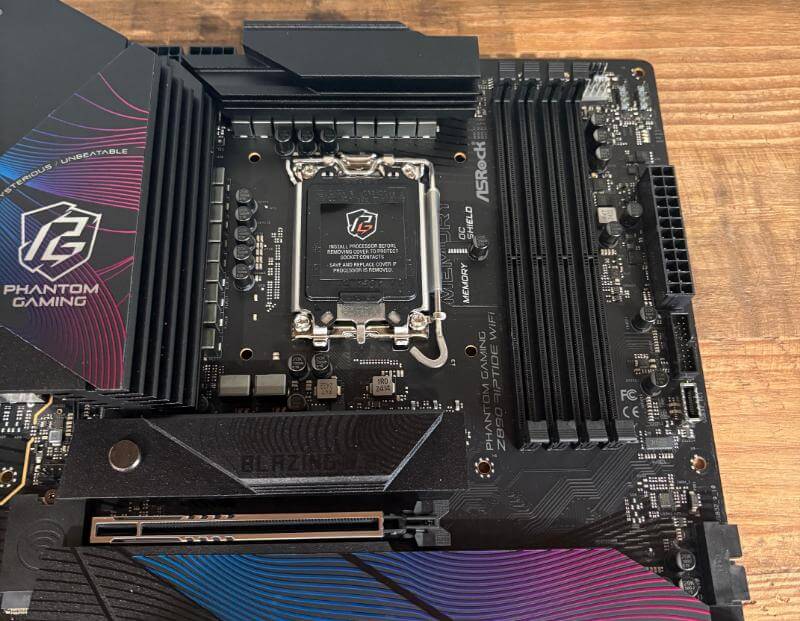 ASRock Phantom Gaming Z890 Riptide Review: Power, Performance, and Innovation for Gamers 7 ASRock Phantom Gaming Z890 Riptide Review4 ASRock Phantom Gaming Z890 Riptide Review: Power, Performance, and Innovation for Gamers