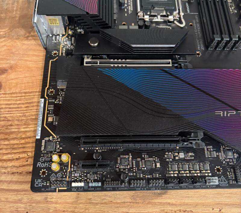 ASRock Phantom Gaming Z890 Riptide Review: Power, Performance, and Innovation for Gamers 5 ASRock Phantom Gaming Z890 Riptide Review6 ASRock Phantom Gaming Z890 Riptide Review: Power, Performance, and Innovation for Gamers