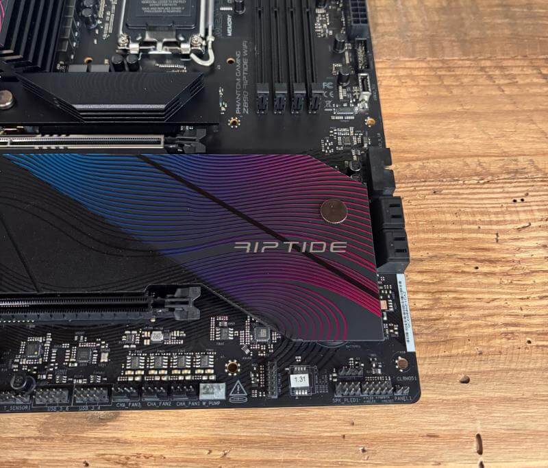 ASRock Phantom Gaming Z890 Riptide Review: Power, Performance, and Innovation for Gamers 4 ASRock Phantom Gaming Z890 Riptide Review7 ASRock Phantom Gaming Z890 Riptide Review: Power, Performance, and Innovation for Gamers
