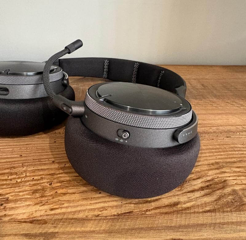 Corsair Virtuoso Max Review: A Premium Headset Redefining Gaming Audio 11 corsair virtuoso max review10 Corsair Virtuoso Max Review: A Premium Headset Redefining Gaming Audio