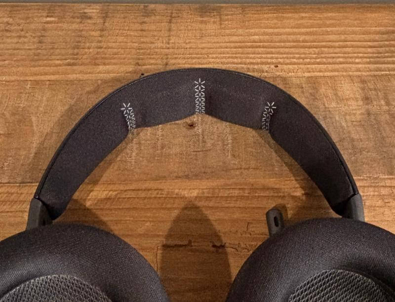 Corsair Virtuoso Max Review: A Premium Headset Redefining Gaming Audio 10 corsair virtuoso max review9 Corsair Virtuoso Max Review: A Premium Headset Redefining Gaming Audio