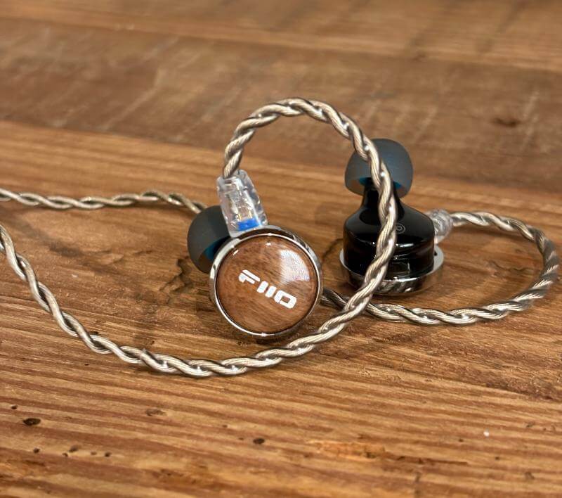 FiiO FP3 Review: Compact Planar IEM with Exceptional Clarity and Precision 5 fiio fp3 review4 FiiO FP3 Review: Compact Planar IEM with Exceptional Clarity and Precision
