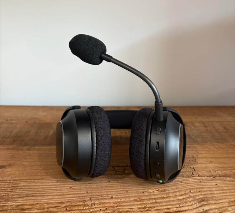 Razer Barracuda X Chroma Review: A Perfect Blend of Style, Comfort, and Performance 3 razer barracuda x chrome review3 Razer Barracuda X Chroma Review: A Perfect Blend of Style, Comfort, and Performance