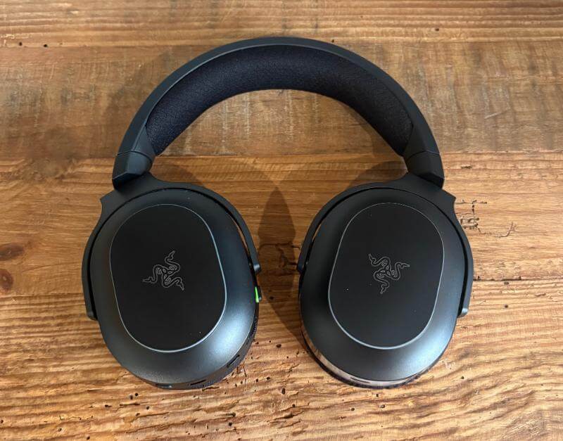 Razer Barracuda X Chroma Review: A Perfect Blend of Style, Comfort, and Performance 5 razer barracuda x chrome review5 Razer Barracuda X Chroma Review: A Perfect Blend of Style, Comfort, and Performance
