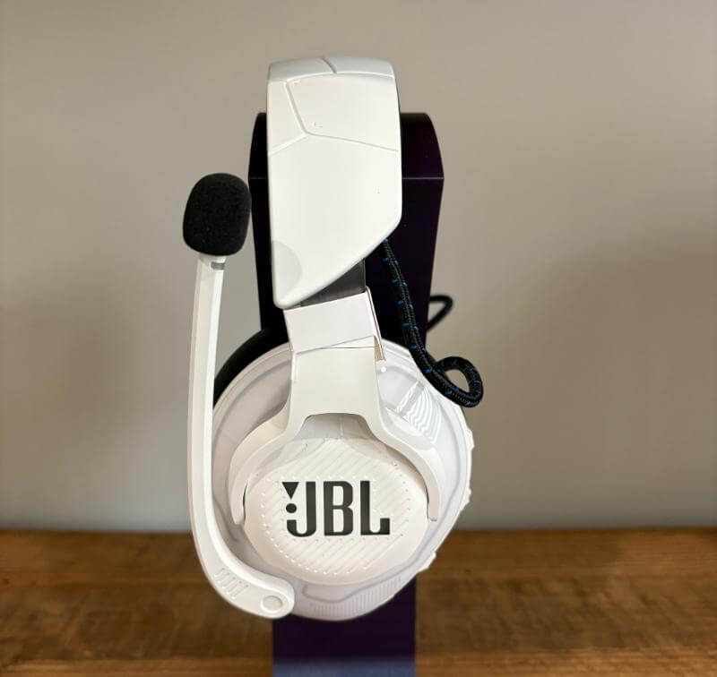 JBL Quantum 910P Review: Immersive Audio and Premium Comfort 3 JBL Quantum 910P Review3 JBL Quantum 910P Review: Immersive Audio and Premium Comfort