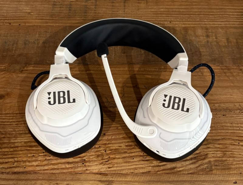 JBL Quantum 910P Review: Immersive Audio and Premium Comfort 9 JBL Quantum 910P Review7 JBL Quantum 910P Review: Immersive Audio and Premium Comfort