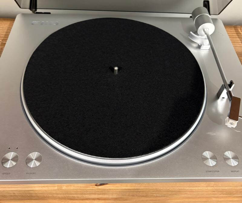 FiiO TT13 Review: A Modern Take on Classic Vinyl Elegance 8 fiio tt13 review8 FiiO TT13 Review: A Modern Take on Classic Vinyl Elegance