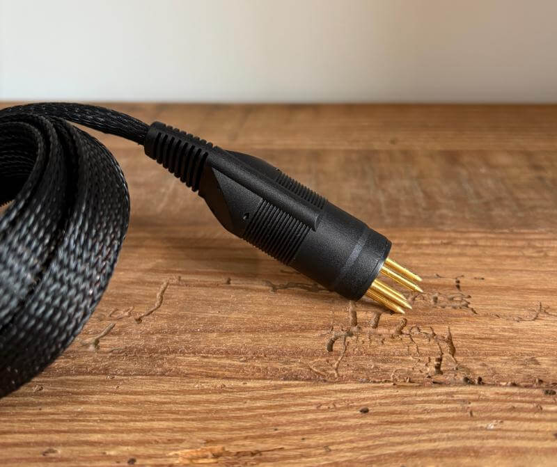 HIFIMAN Mini Shangri-La Review: A High-Fidelity Marvel 10 hifiman mini shangri la review9 HIFIMAN Mini Shangri-La Review: A High-Fidelity Marvel