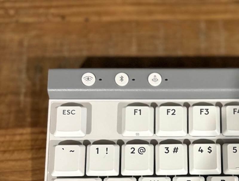 Logitech G515 Lightspeed TKL Review: Low Profile Gaming Excellence 9 logitech g515 tkl lightspeed white review8 Logitech G515 Lightspeed TKL Review: Low Profile Gaming Excellence