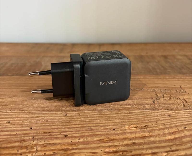 Minix Neo P1 Review: A Compact Charger for Modern Devices 3 mini neo p1 review1 Minix Neo P1 Review: A Compact Charger for Modern Devices