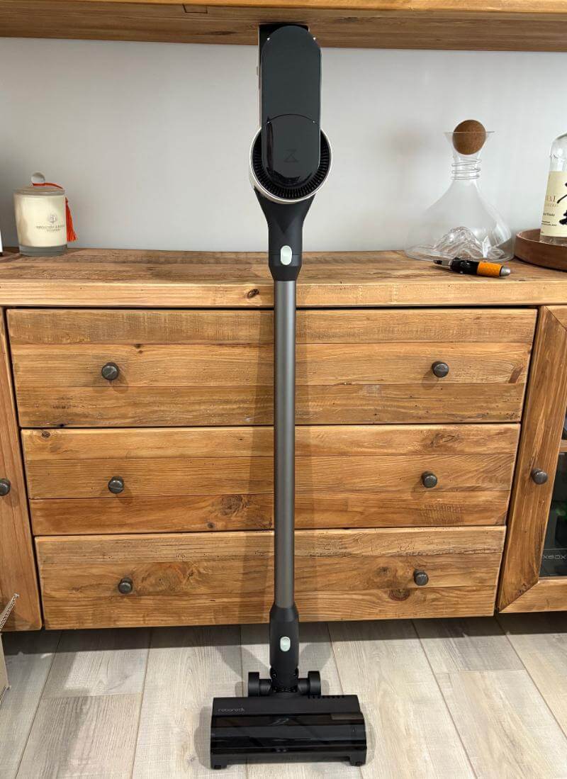Roborock H5 Stick Vacuum Review: Lightweight, Versatile, and Powerful Cleaning Made Easy 3 roborock h5 review2 Roborock H5 Stick Vacuum Review: Lightweight, Versatile, and Powerful Cleaning Made Easy