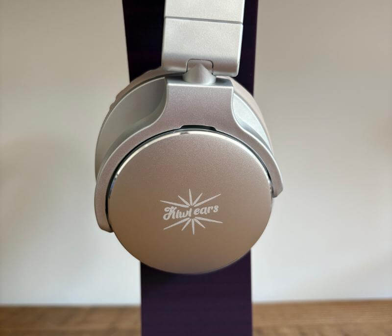 Kiwi Ears Division Review – A Versatile and Engaging Affordable Closed-Back Headphone 5 kiwiears division review3 Kiwi Ears Division Review – A Versatile and Engaging Affordable Closed-Back Headphone
