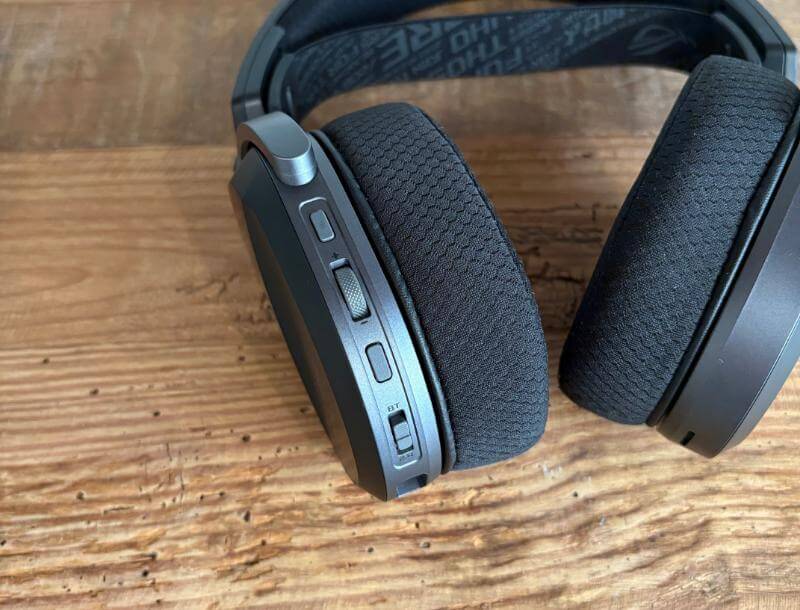 ASUS ROG Pelta Review: A Versatile Gaming Headset with Power, Comfort, and Flexibility 6 asus rog pelta review5 ASUS ROG Pelta Review: A Versatile Gaming Headset with Power, Comfort, and Flexibility