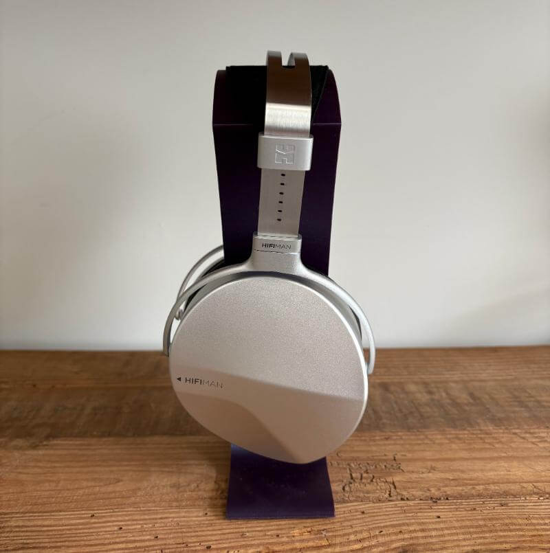 HIFIMAN Isvarna Review: Bridging Open-Back Depth with Closed-Back Precision 4 hifiman isvarna review3 HIFIMAN Isvarna Review: Bridging Open-Back Depth with Closed-Back Precision