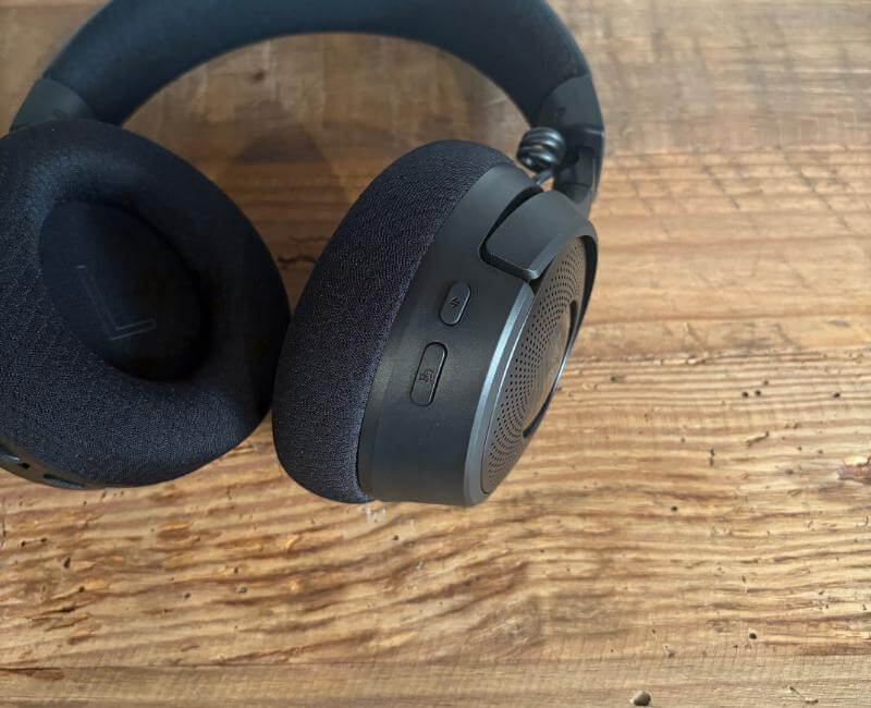 Razer Kraken V4 Review: A Wireless Gaming Headset Built for Comfort and Immersion 6 razer kraken v4 review6 Razer Kraken V4 Review: A Wireless Gaming Headset Built for Comfort and Immersion
